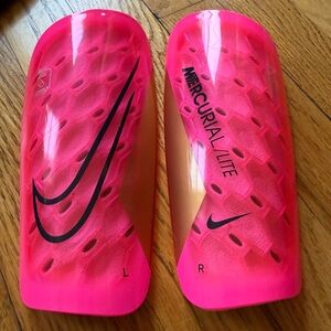 Nike Mercurial Lite Fuschia Shin Guards L 5’7”  - 5’11”